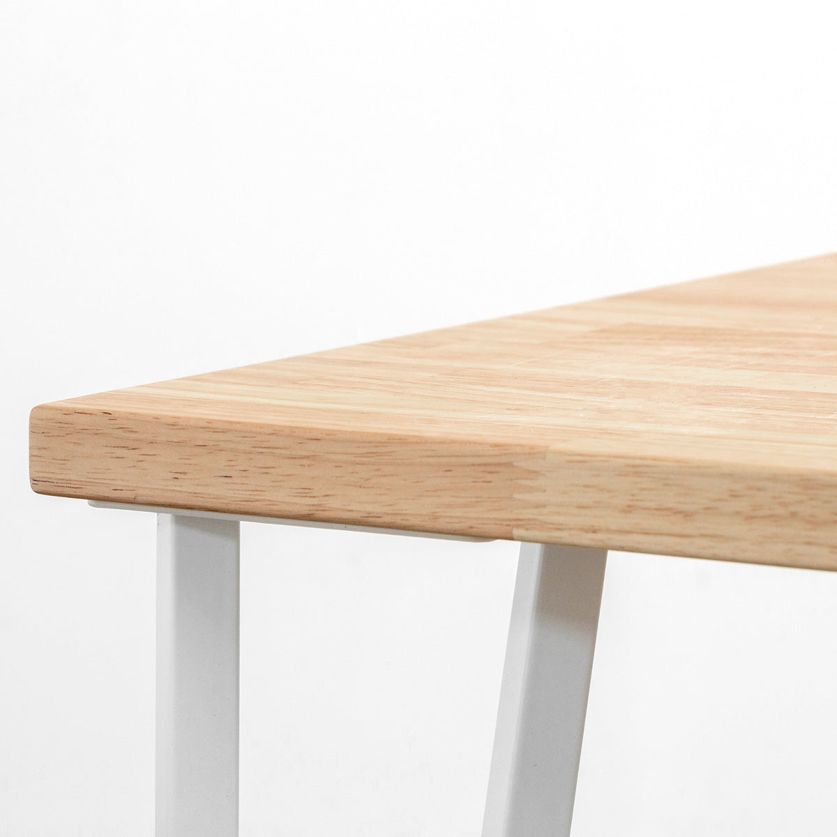 かなでもののラバーウッドAshGray天板とトライアングルStraightホワイト脚4本を組み合わせた80cmスクエア型のカフェテーブル（天板と脚）