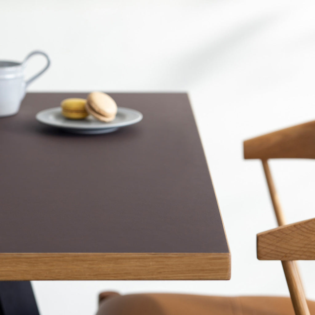 ファニチャーリノリウムMauveのスクエアカフェテーブルの使用例3