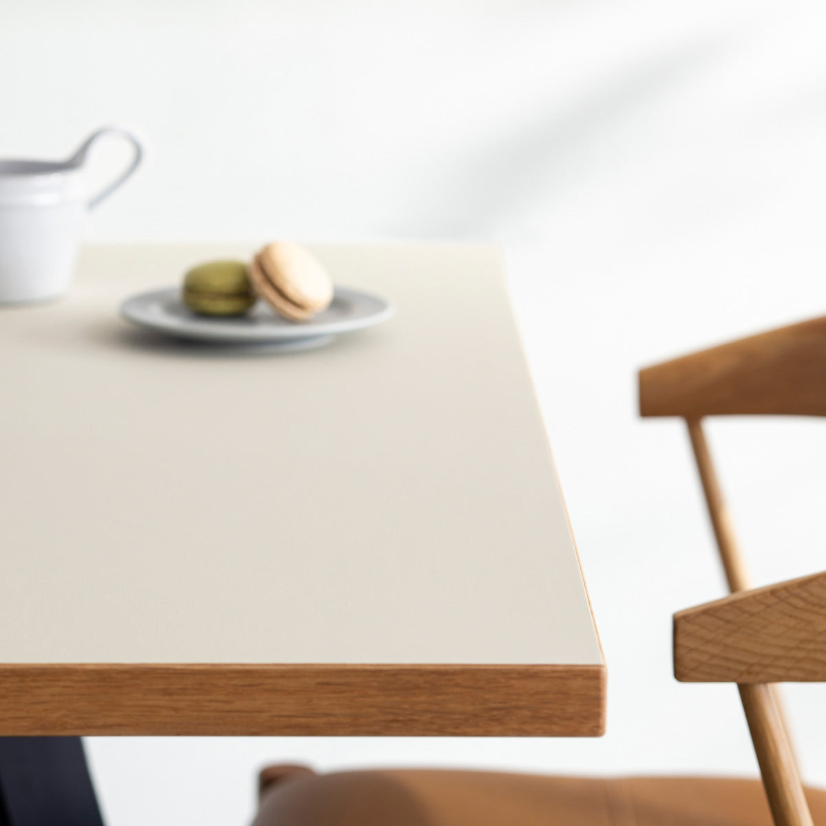 ファニチャーリノリウムMushroomのスクエアカフェテーブルの使用例2