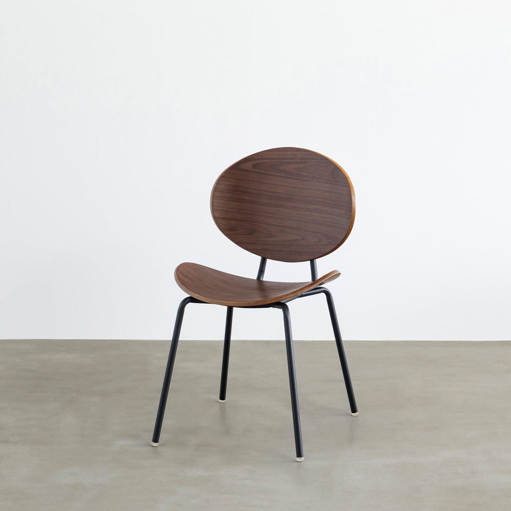 KANADEMONOのペア材プライウッドとアイアンを組み合わせたユニークモダンなブラウンのダイニングチェア