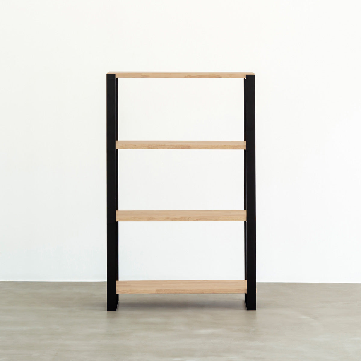 KANADEMONOのラバーウッドアッシュの棚板とアイアン脚を組み合わせたシェルフ（正面）