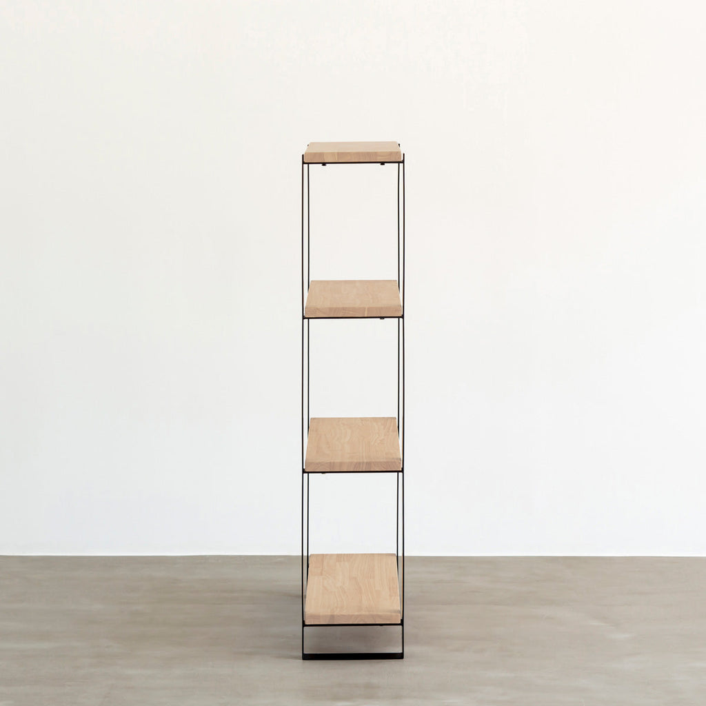 KANADEMONOのラバーウッドアッシュの棚板とアイアン脚を組み合わせたシェルフ（側面）