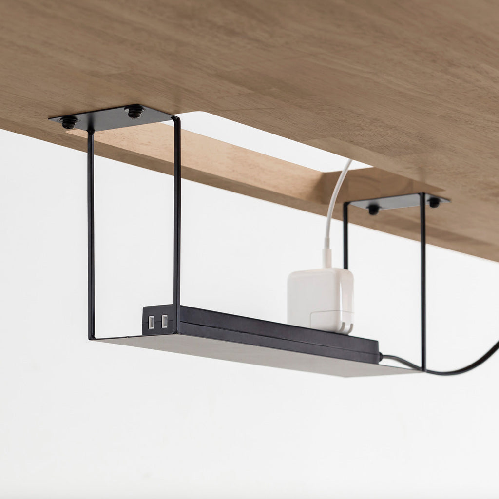 かなでもののBLOCK&TRAY付きのラバーウッド材アッシュの天板とスクエアの鉄脚を組み合わせたスタンディングデスク（トレイ）