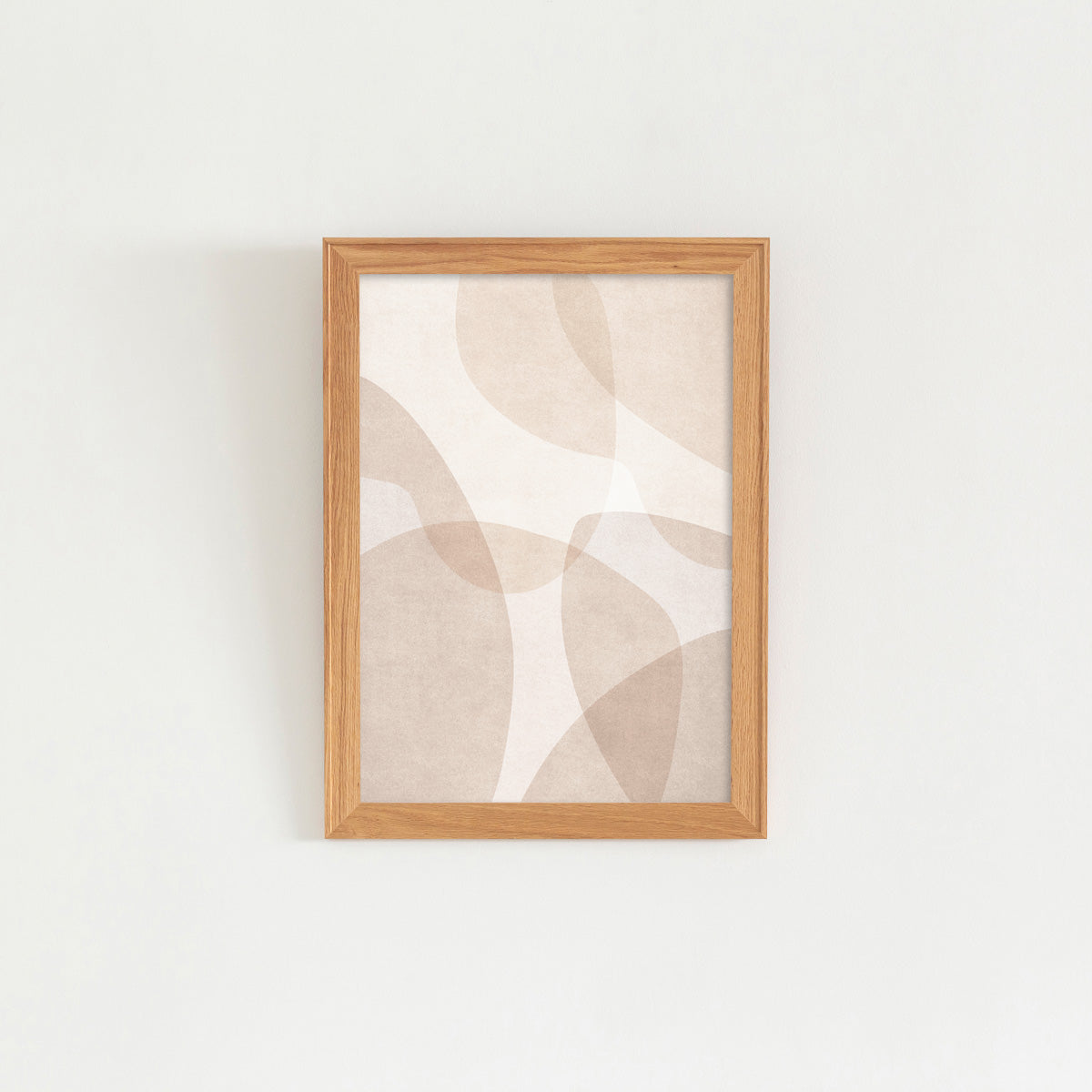 KANADEMONOのやさしいトーンのライトブラウンで描かれる無造作なシルエットの重なりが上品なシンプルナチュラルアートA2＋ナチュラルフレーム