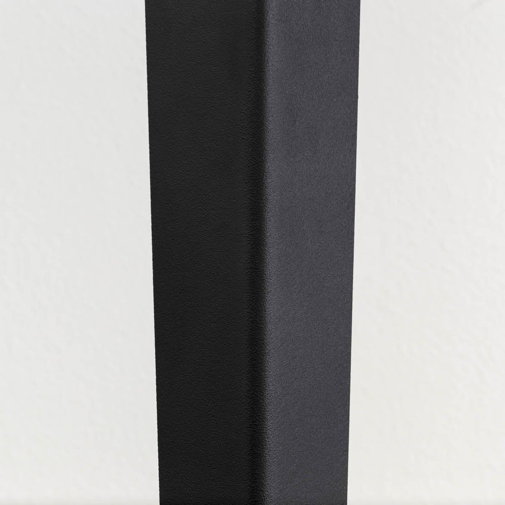 KanademonoのリノリウムPebble天板にブラックのソリッドピン鉄脚を合わせたシンプルモダンなコンパクトデスク（脚）