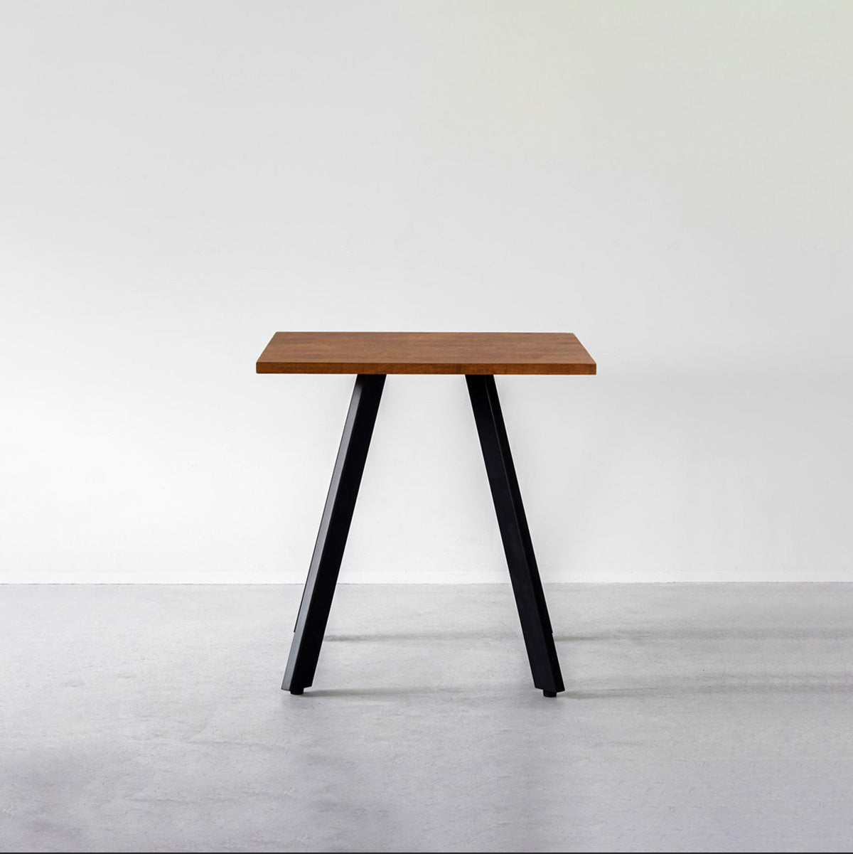 スマート造作カフェテーブル / ラバーウッド　黒スチール脚 4pin × スクエア　60 - 80