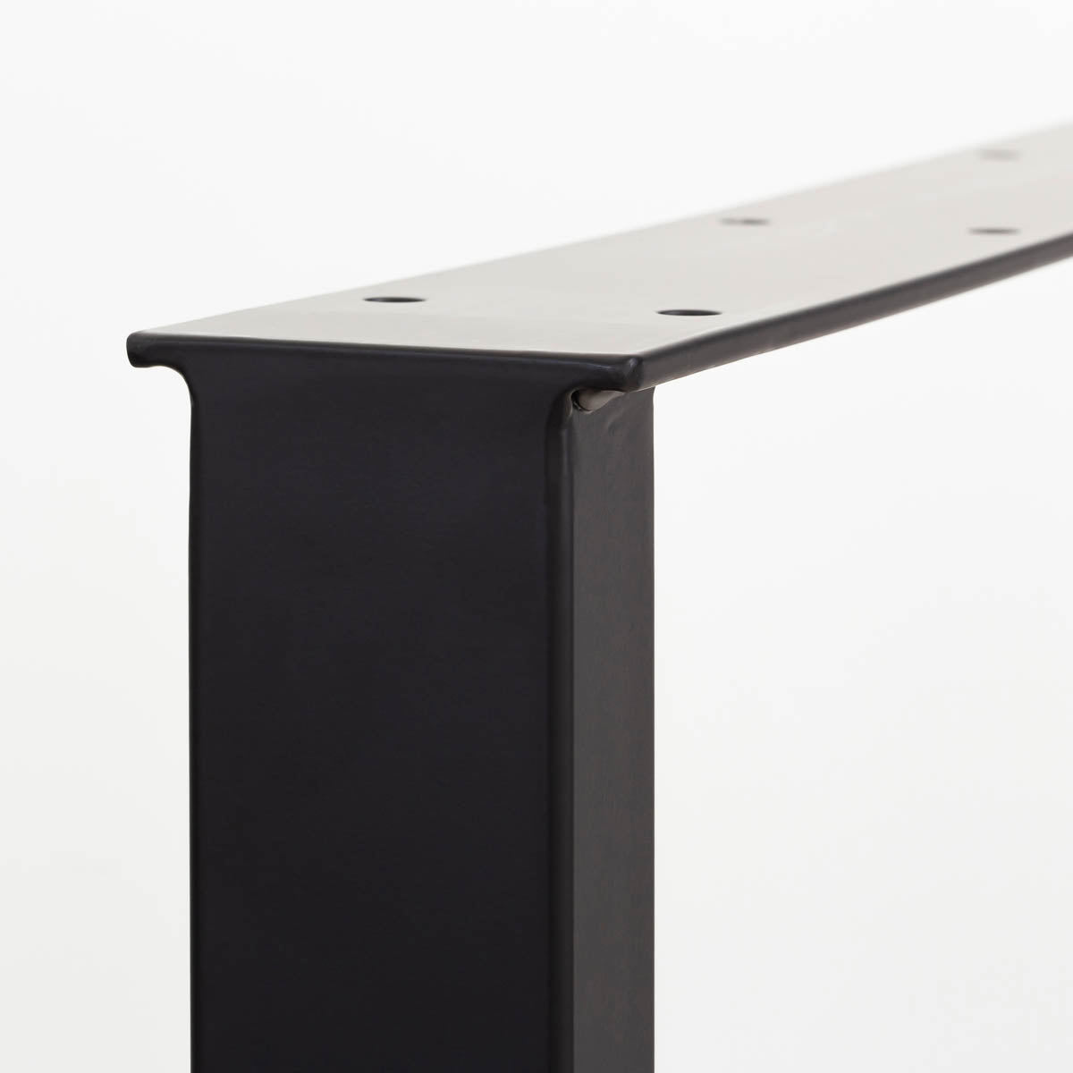 かなでもののマットブラックのミニマルシンプルなスクエアタイプ（H70cm）の鉄脚(上部プレート2)