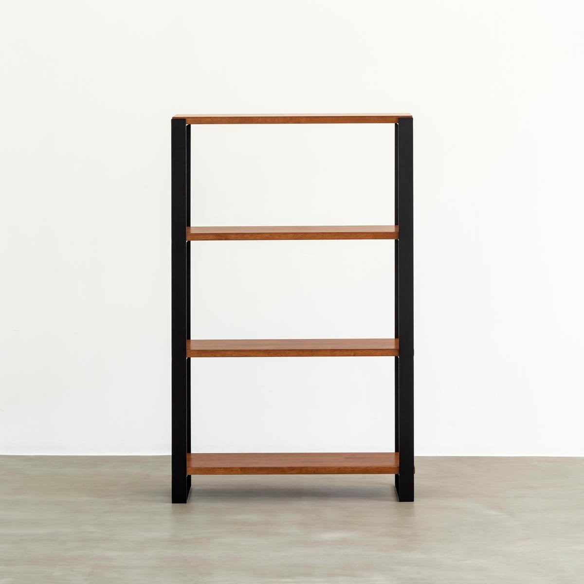 Kanademonoのラバーウッド材チークブラウンの棚板とアイアン脚を組み合わせたシェルフ（正面）