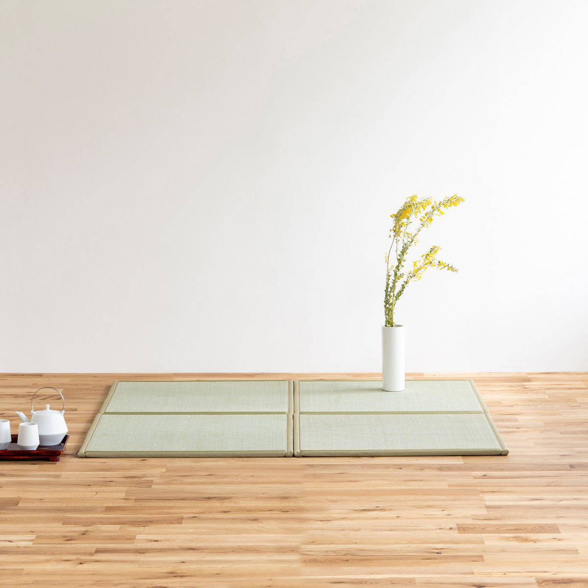 国産のい草をつかった爽やかな印象の70 × 70cmの置き畳（使用例3）