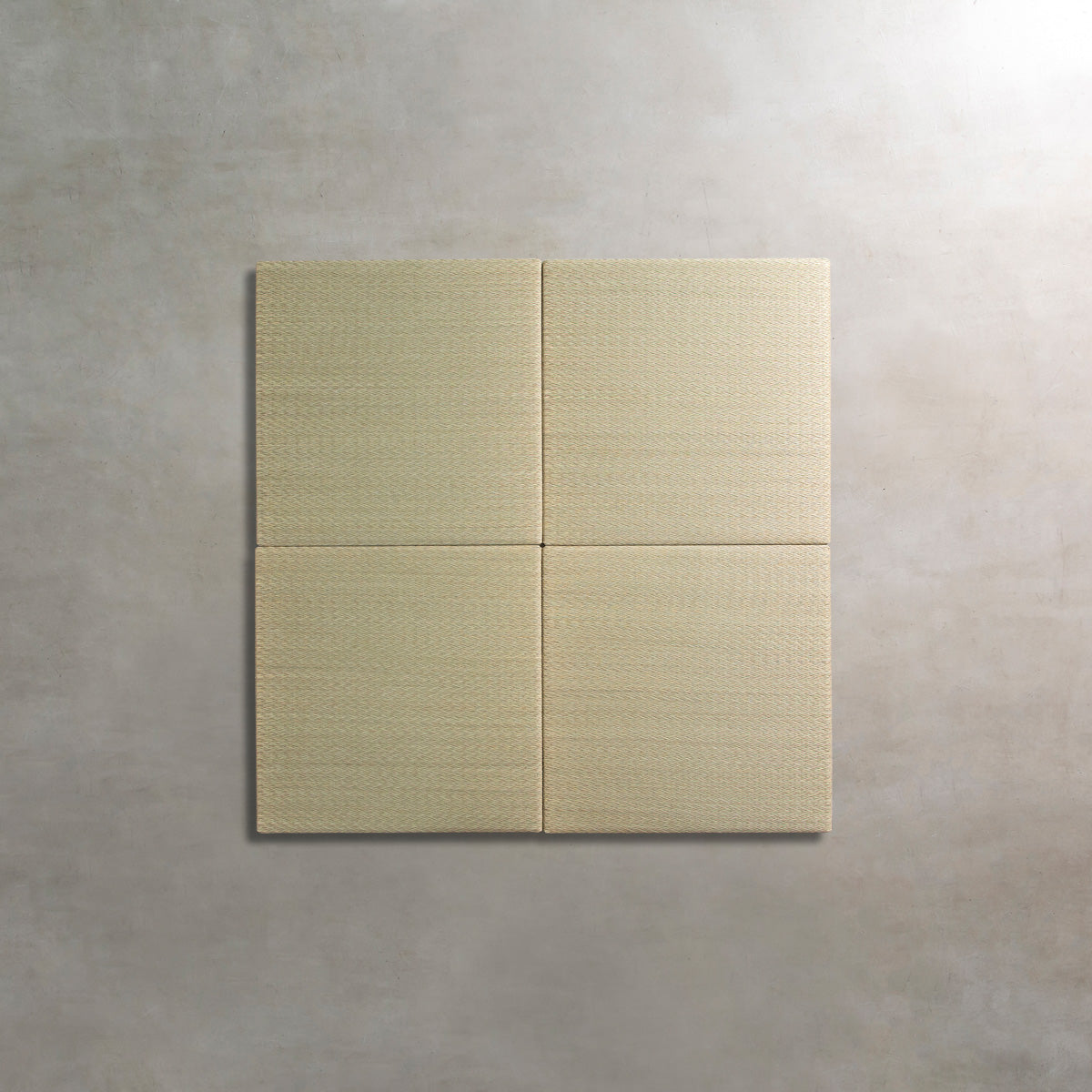 ヘリなしでスタイリッシュに仕上げた洗練された印象の70 × 70cmの置き畳（4枚俯瞰カット）