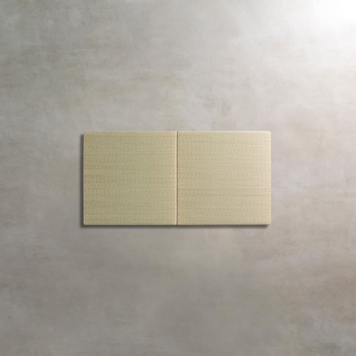 ヘリなしでスタイリッシュに仕上げた洗練された印象の70 × 70cmの置き畳（2枚俯瞰カット）