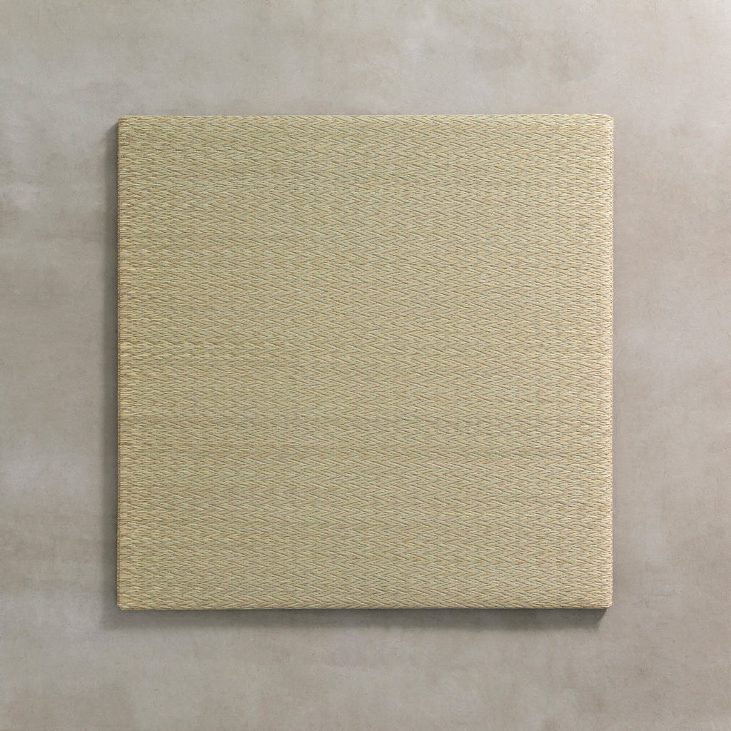 ヘリなしでスタイリッシュに仕上げた洗練された印象の70 × 70cmの置き畳（俯瞰カット）