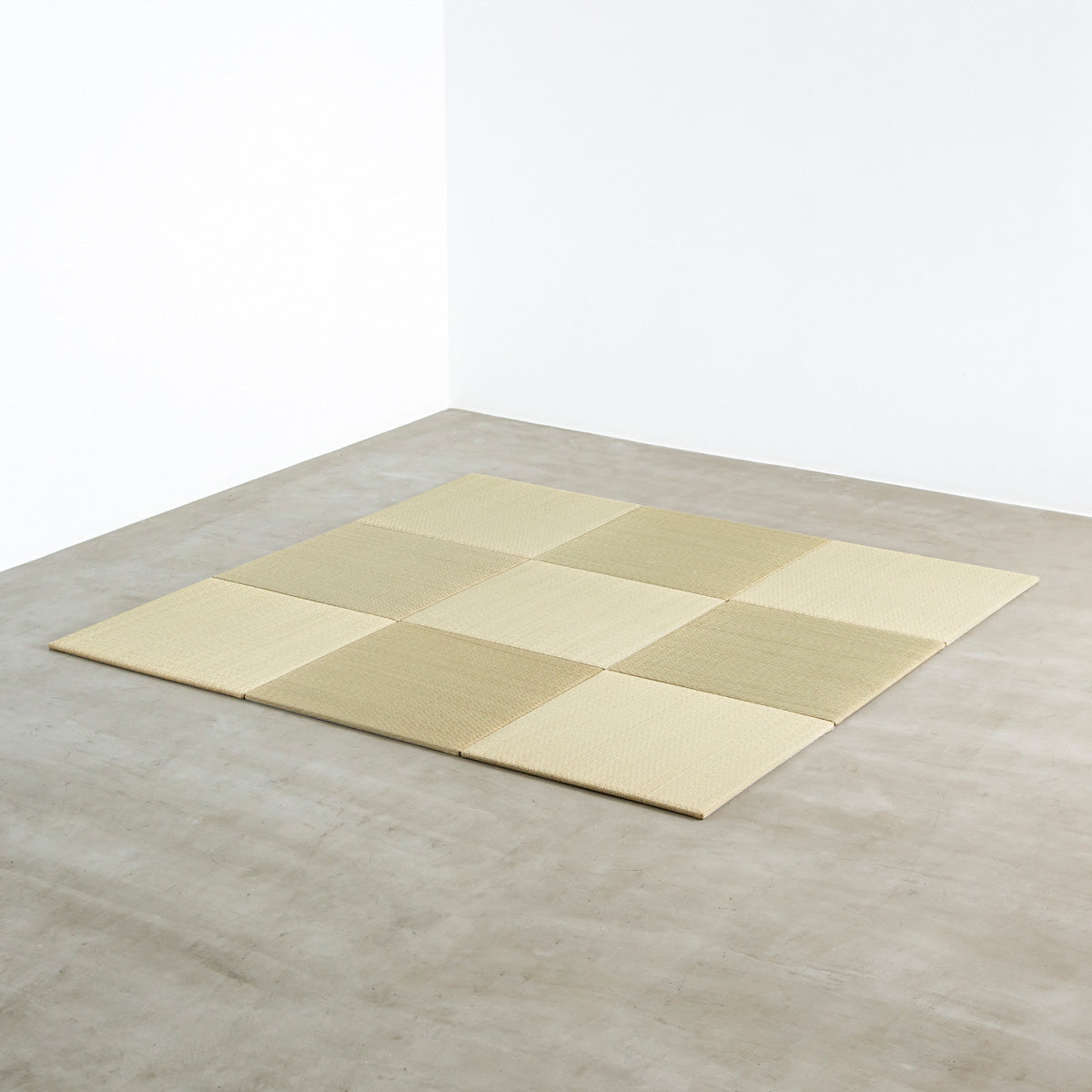 ヘリなしでスタイリッシュに仕上げた洗練された印象の70 × 70cmの置き畳（9枚市松敷き）