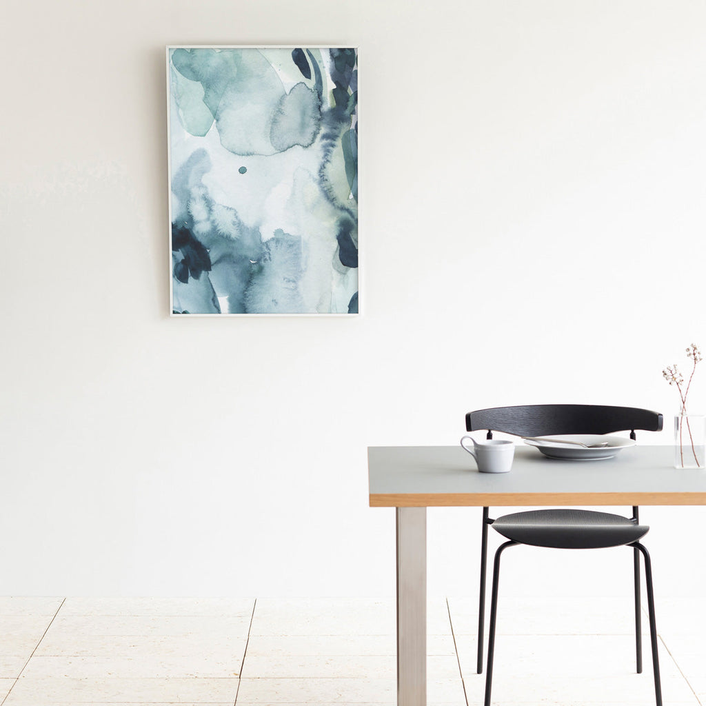 Kanademonoのグリーンの水彩で濃淡を描いた抽象画アートA１＋ホワイトフレーム（ダイニング使用例）