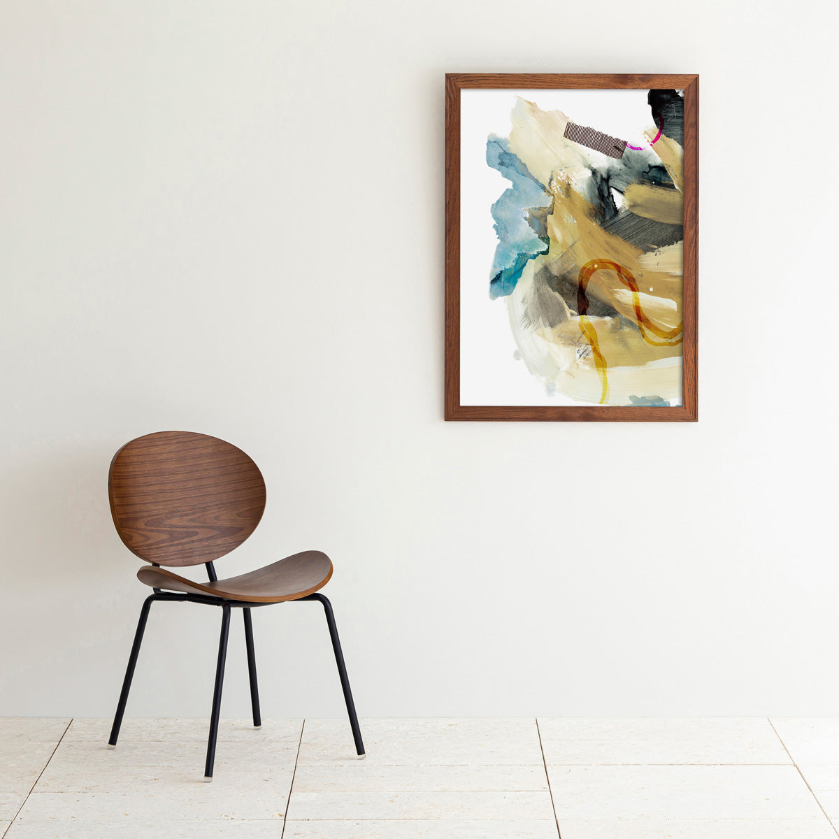 Kanademonoのアースカラー＋ブルーをアクセントに多様なタッチで描いた抽象画水彩アートA1＋ブラウンウッドフレーム（コーディネート例）