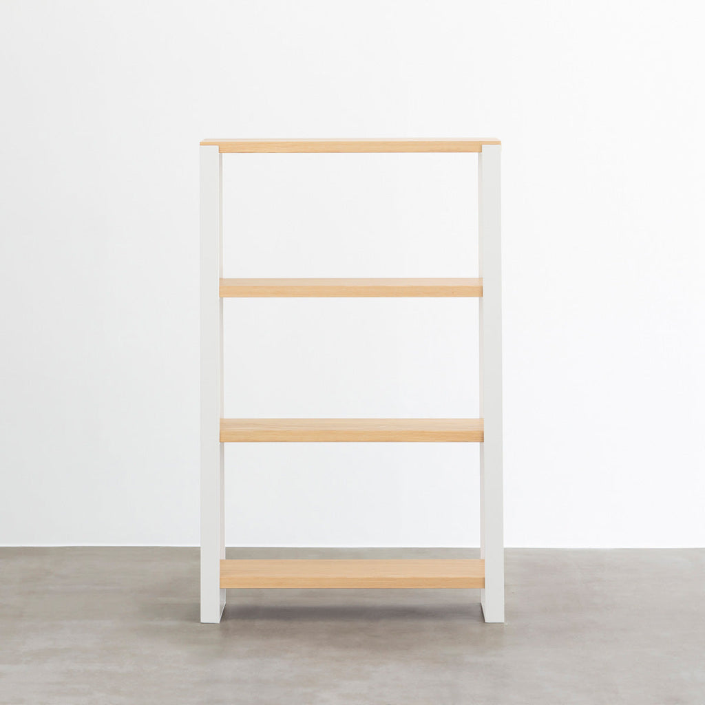 Kanademonoの北米産ホワイトアッシュ棚板とホワイトのアイアンで製作したシェルフ（正面）