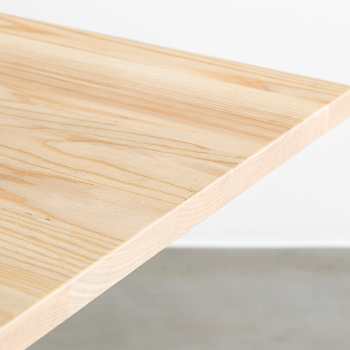 かなでものの北米産のホワイトアッシュ材の天板1