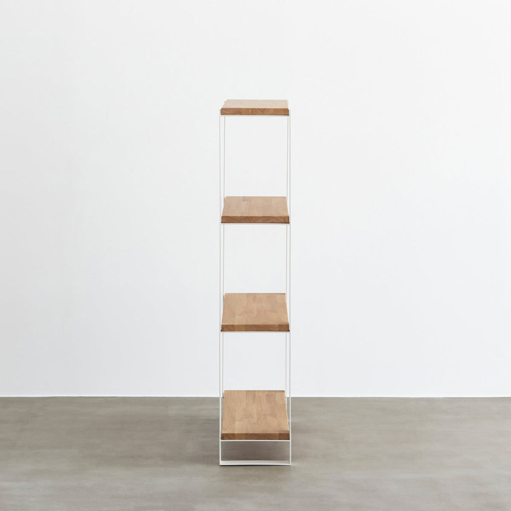 KANADEMONOのラバーウッドアッシュの棚板とホワイト脚を組み合わせたシェルフ（側面）