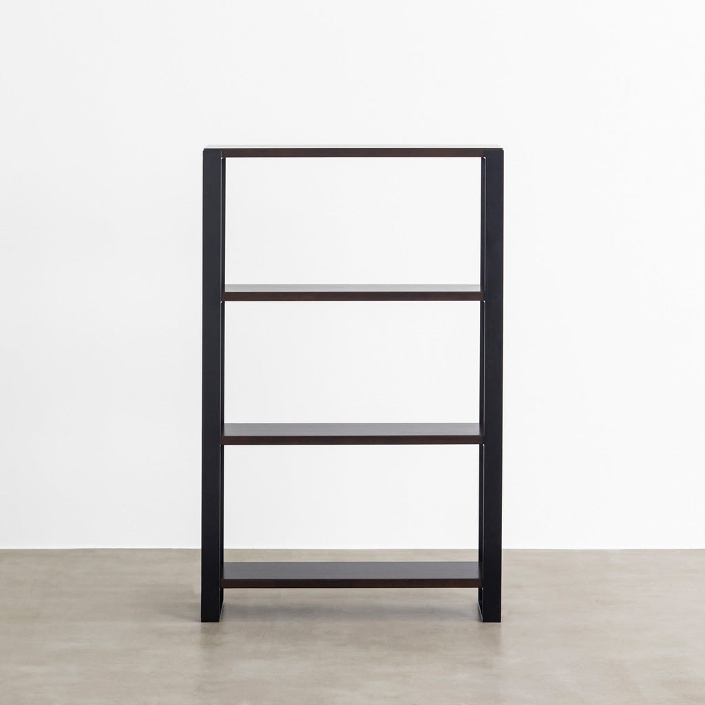 KANADEMONOのラバーウッドブラックブラウンの棚板とブラックアイアン脚を組み合わせたシェルフ（正面）