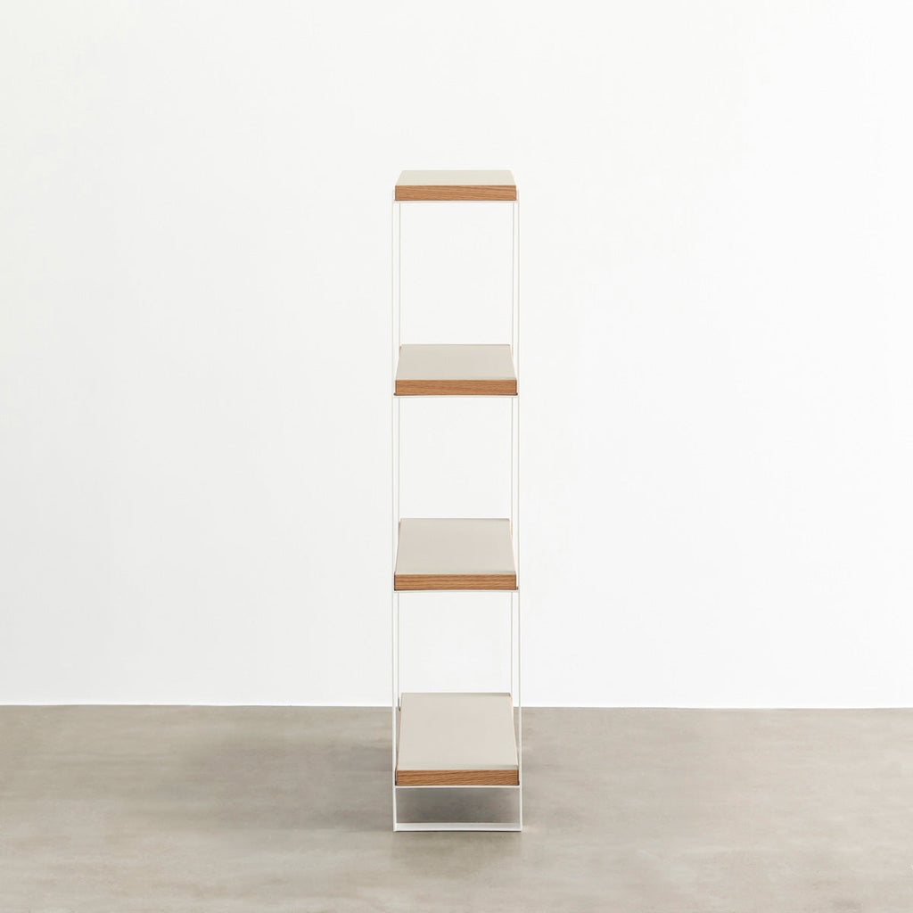 Kanademonoのリノリウム素材の棚板にホワイトのアイアンフレームを組み合わせたシェルフ/Mushroom（側面）