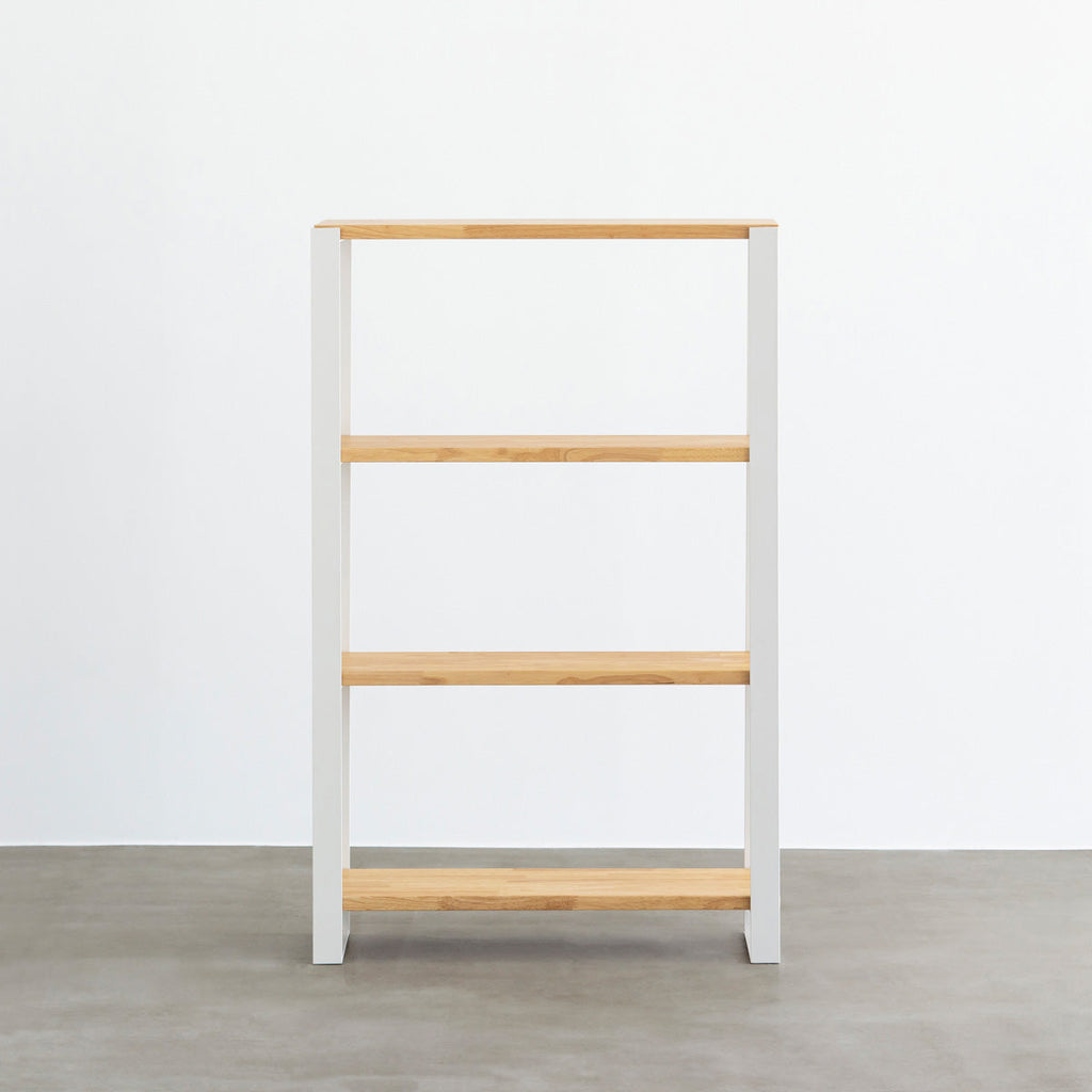 KANADEMONOのラバーウッドナチュラルの棚板とホワイトのアイアン脚を組み合わせたシェルフ（正面）