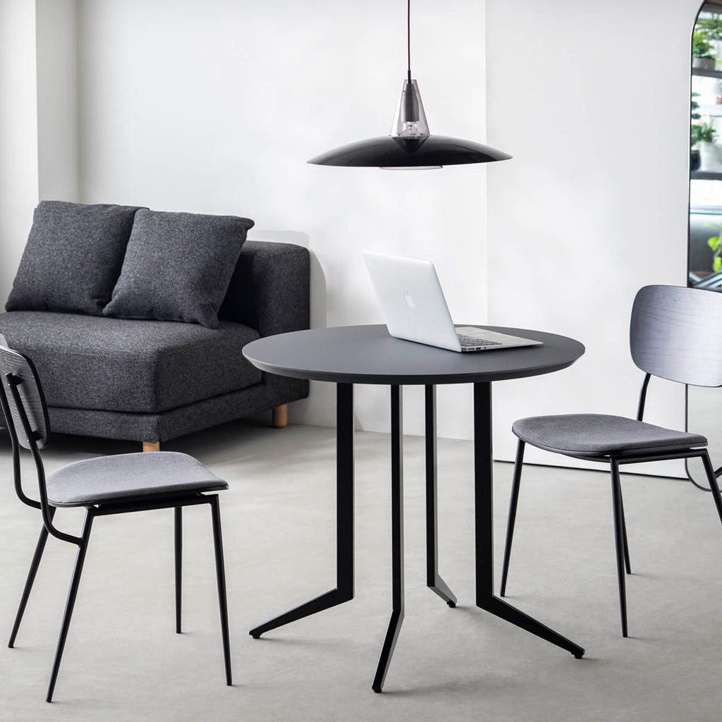 スマート造作カフェテーブル / FENIX NTM 全9色　黒スチール脚 4本脚 × ラウンド φ61 - 80