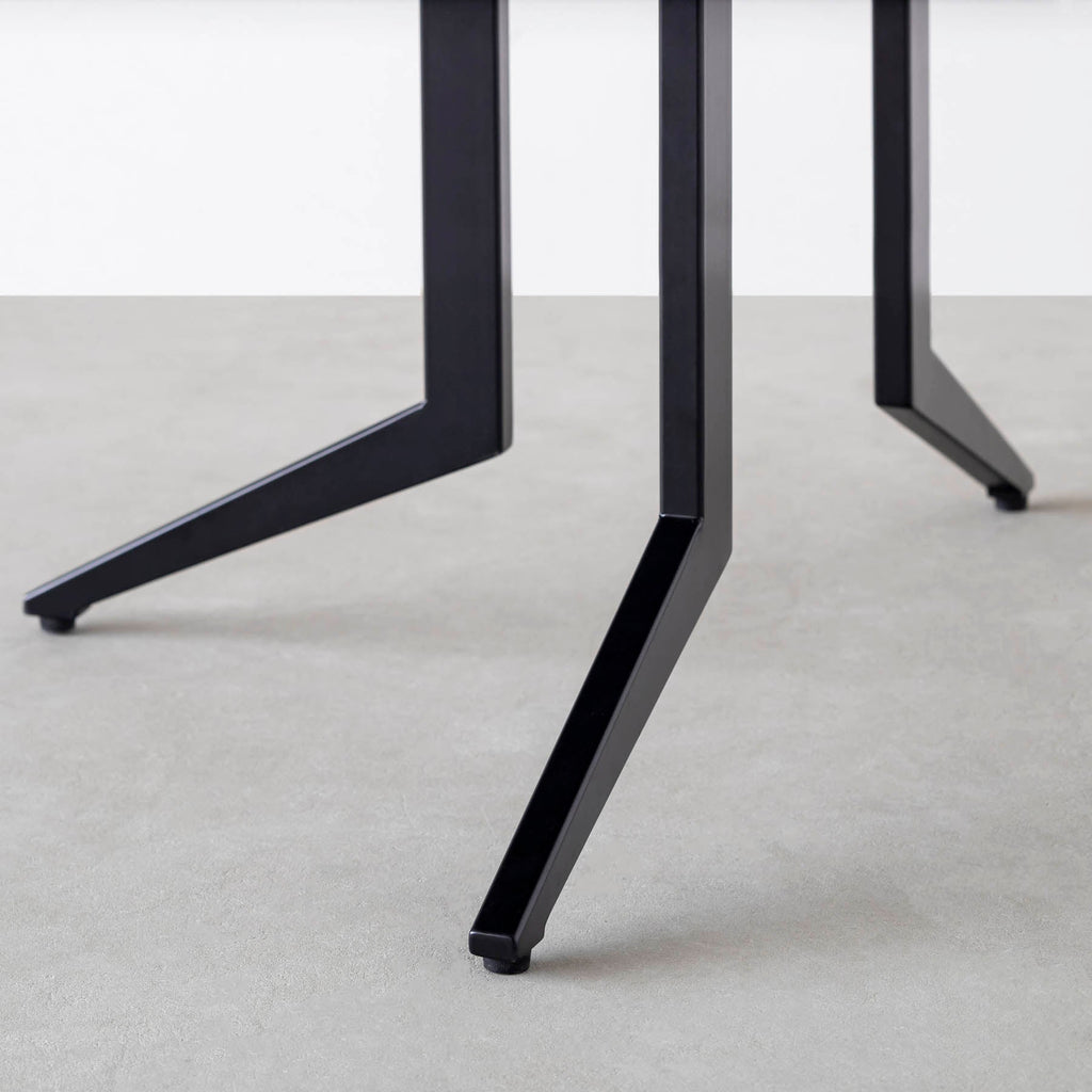 THE LEGS / L Edge × Black Steel