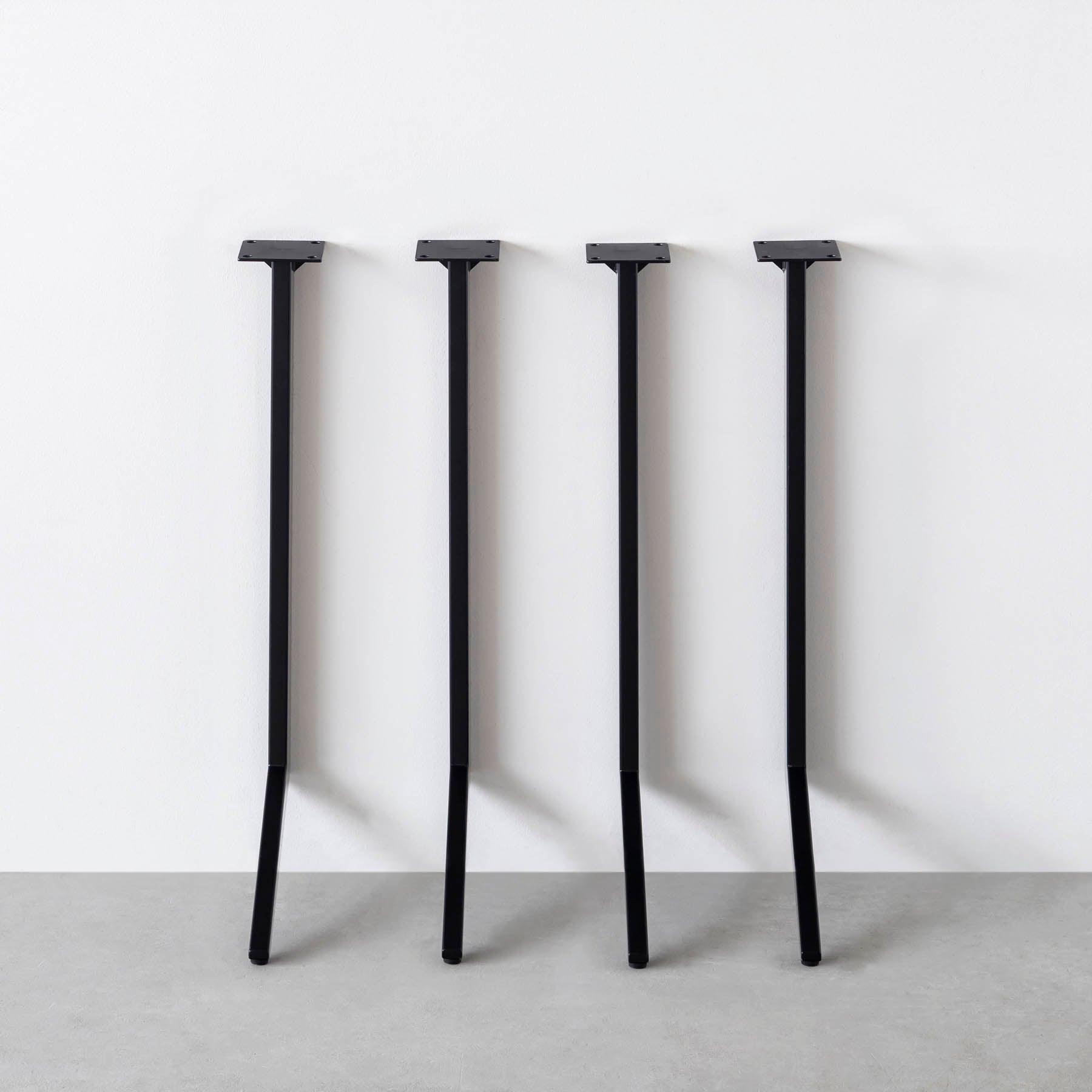 THE LEGS / L Edge × Black Steel