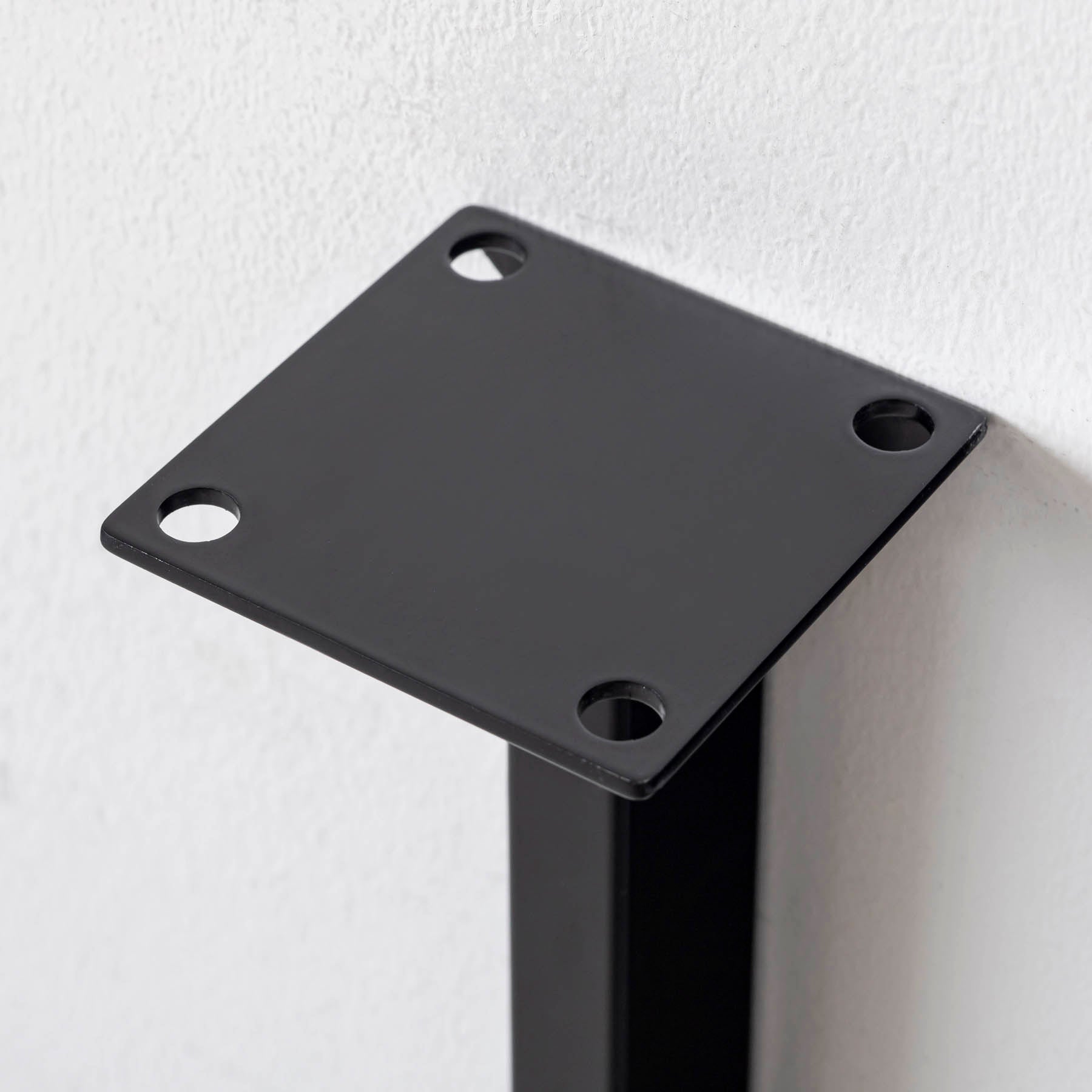 THE LEGS / L Edge × Black Steel