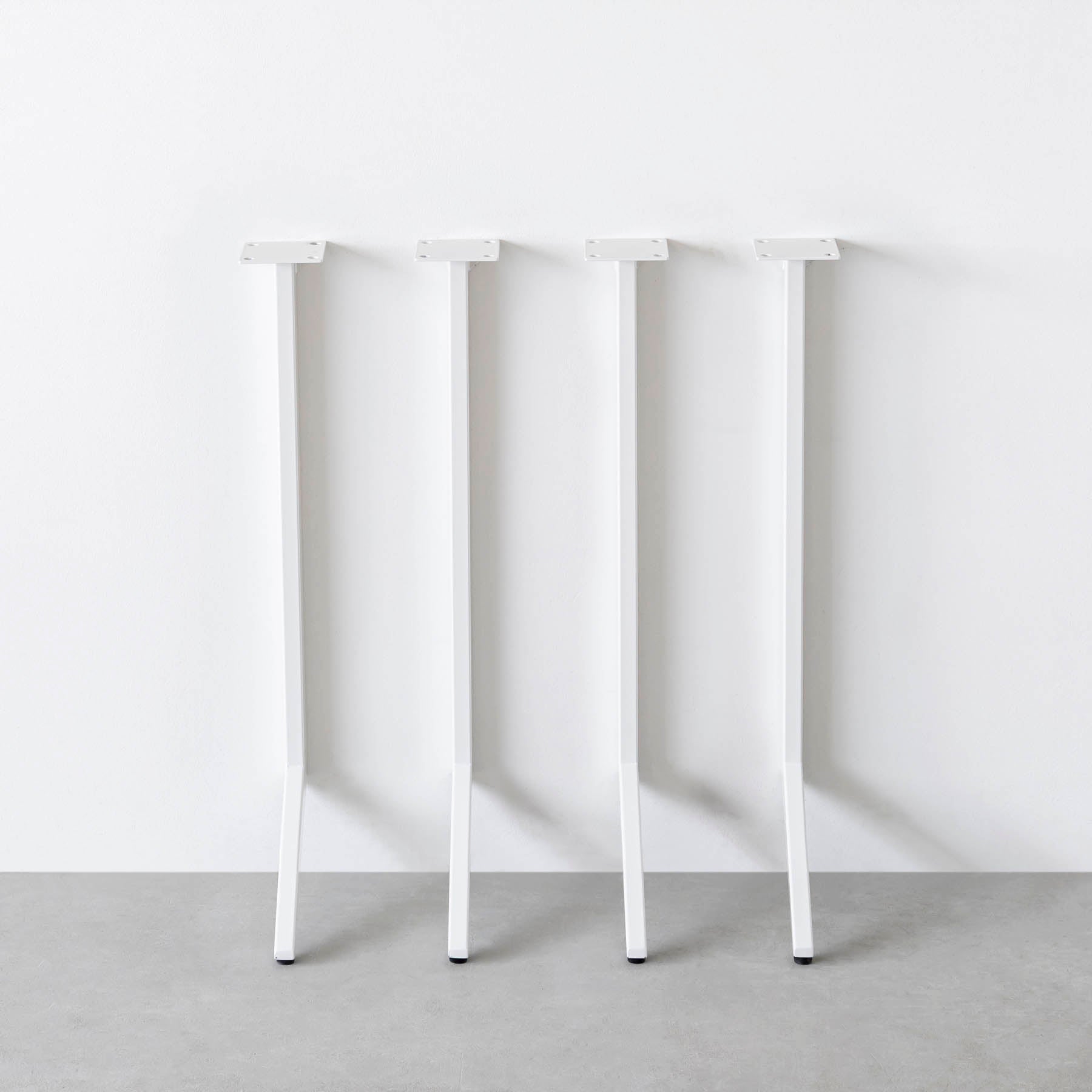 THE LEGS / L Edge × White Steel