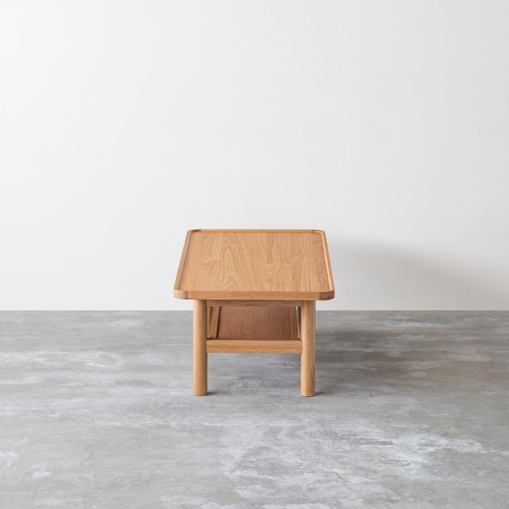 木の温かみが感じられるローテーブル（Walnut）