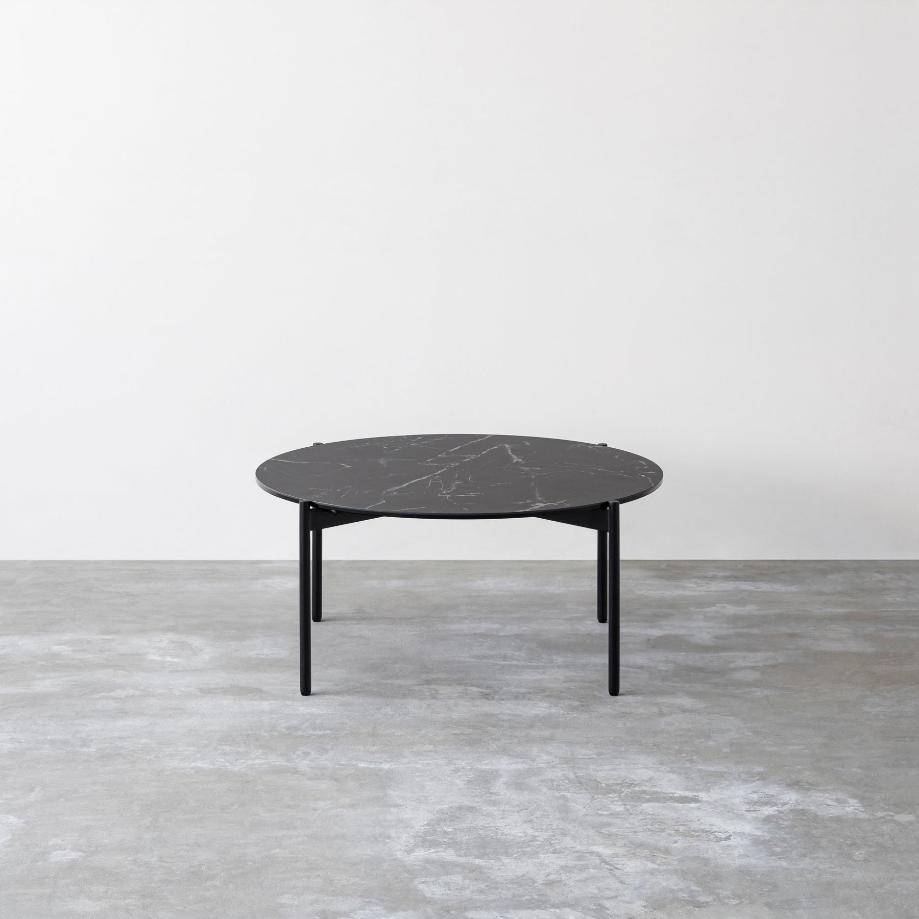 セラミック天板のホテルライクなローテーブル（ブラック）