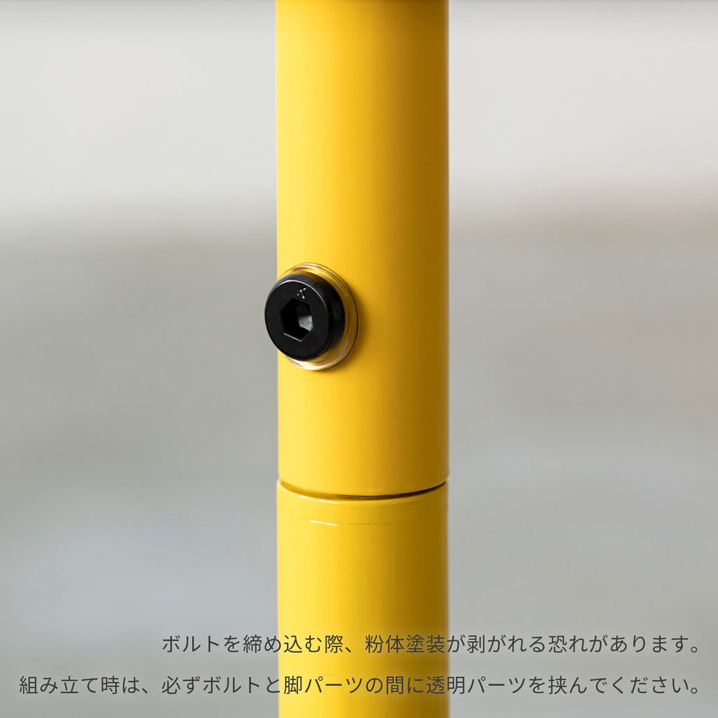 カラーフレームが映える ガラス ラウンド ローテーブル