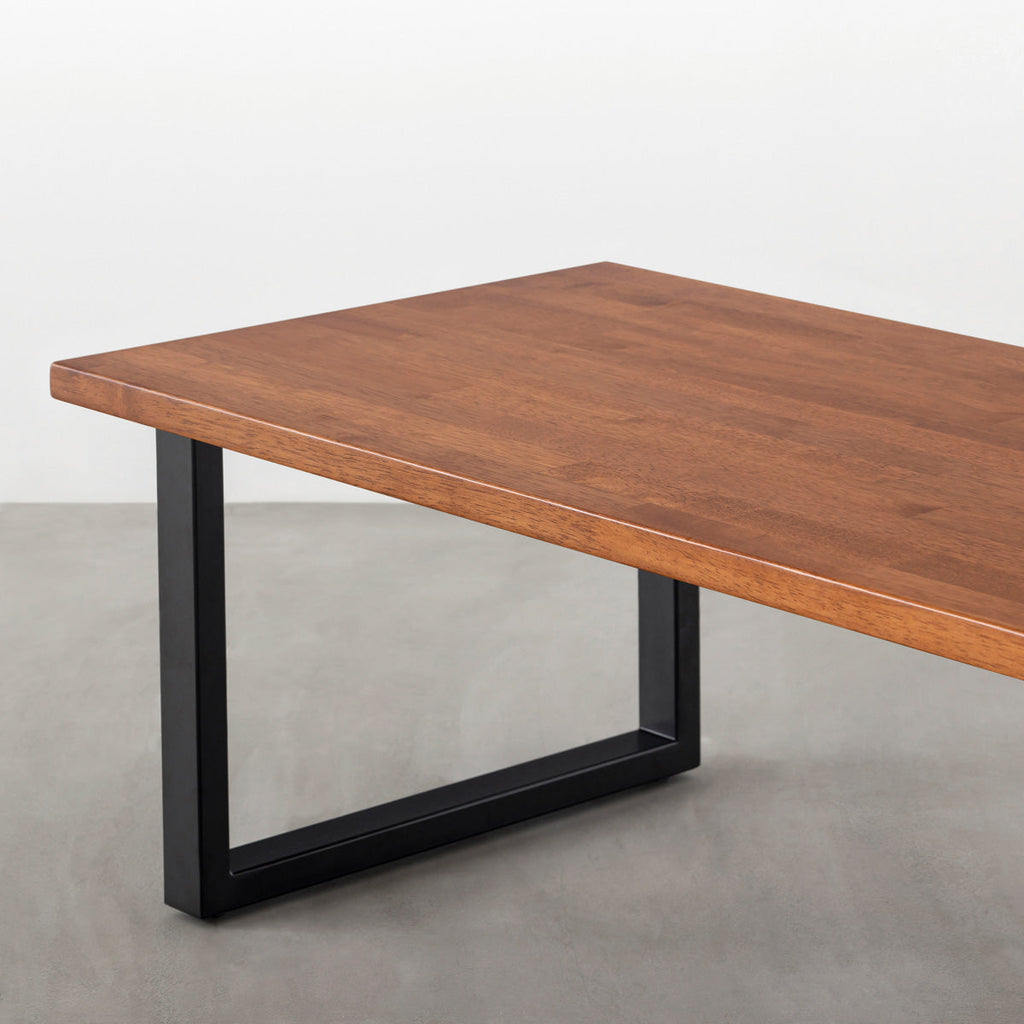 Kanademonoのラバーウッドブラウン天板にブラックのローレクタングル鉄脚を組み合わせたローテーブル（天板と脚）