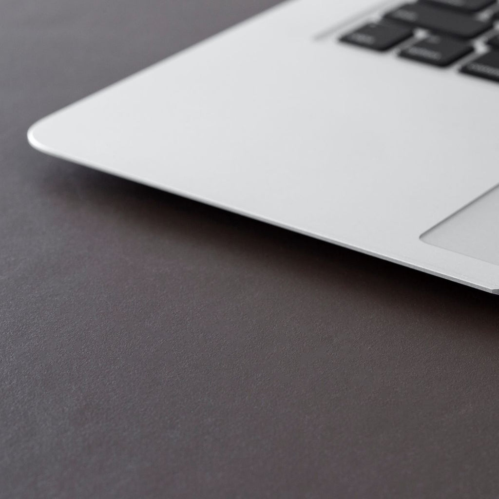  かなでもののファニチャーリノリウム素材のマットブラウンカラー天板2