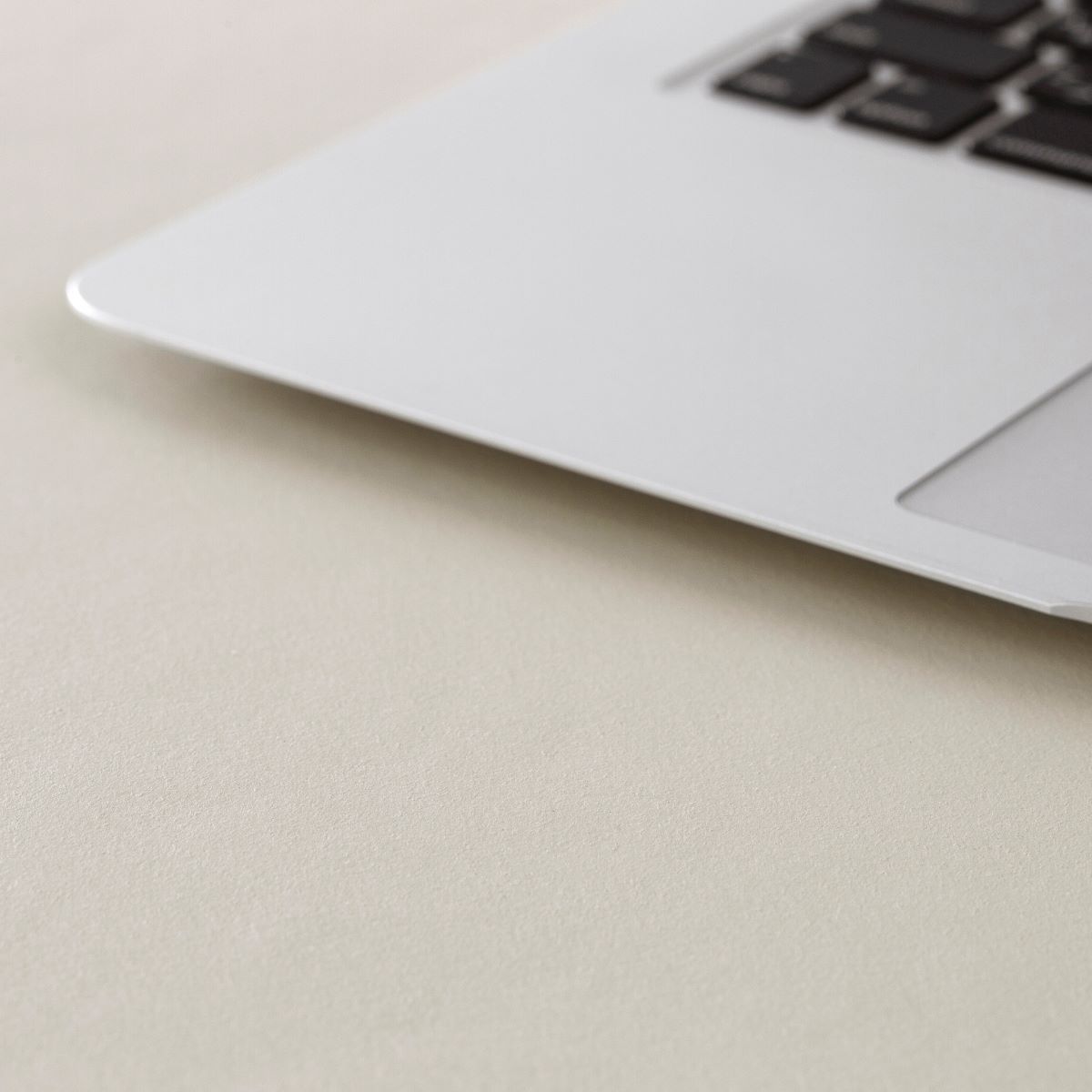 かなでもののファニチャーリノリウム素材のオフホワイトカラー天板2