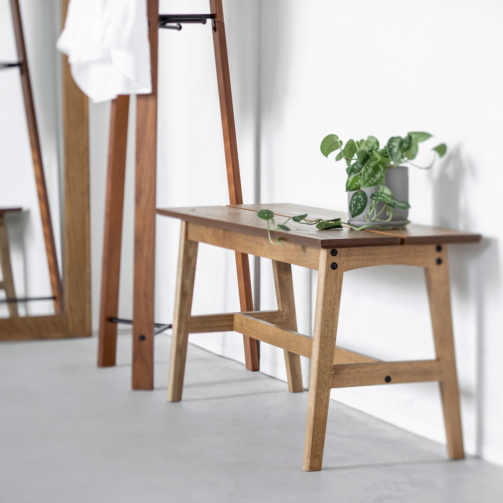 かなでもののワイピング塗装を施したオークの美しい木肌の素材感のシンプルナチュラルなウッドベンチ7