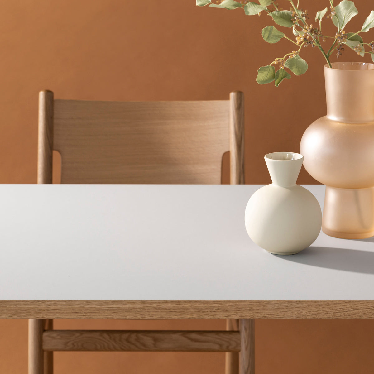 【2048テスト】スマート造作テーブル / リノリウム ベージュ・グレー系 × 黒スチール脚 (コピー)