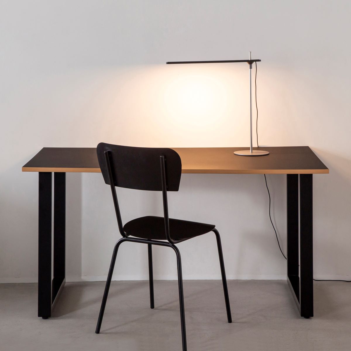 Gray × Plate　Slim Desk Lamp