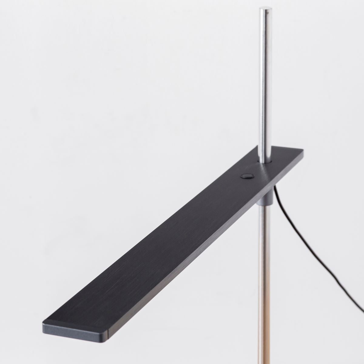Gray × Plate　Slim Desk Lamp