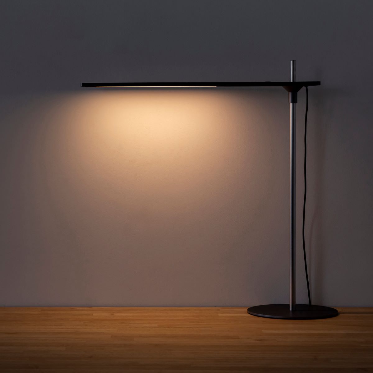 Gray × Plate　Slim Desk Lamp