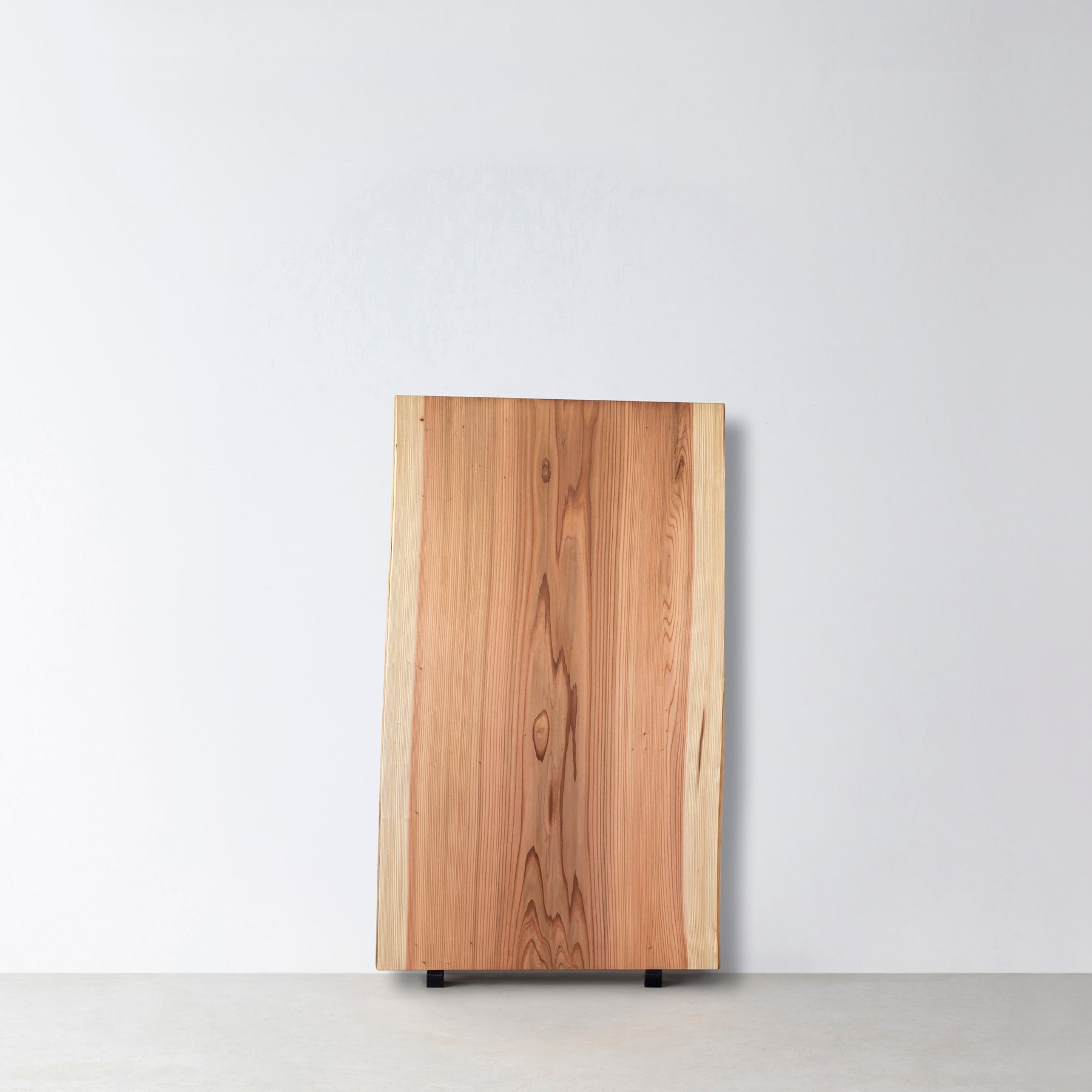 一枚板 / 越後杉 #0035　1355 × 775 ~ 810 mm