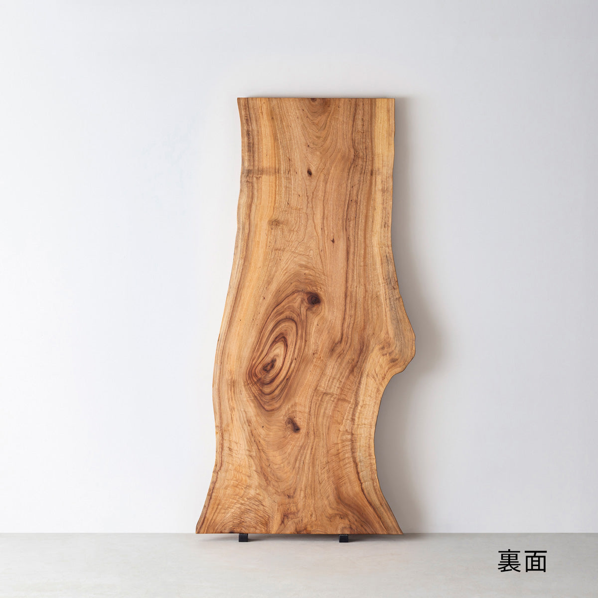 クスの一枚板（裏面）