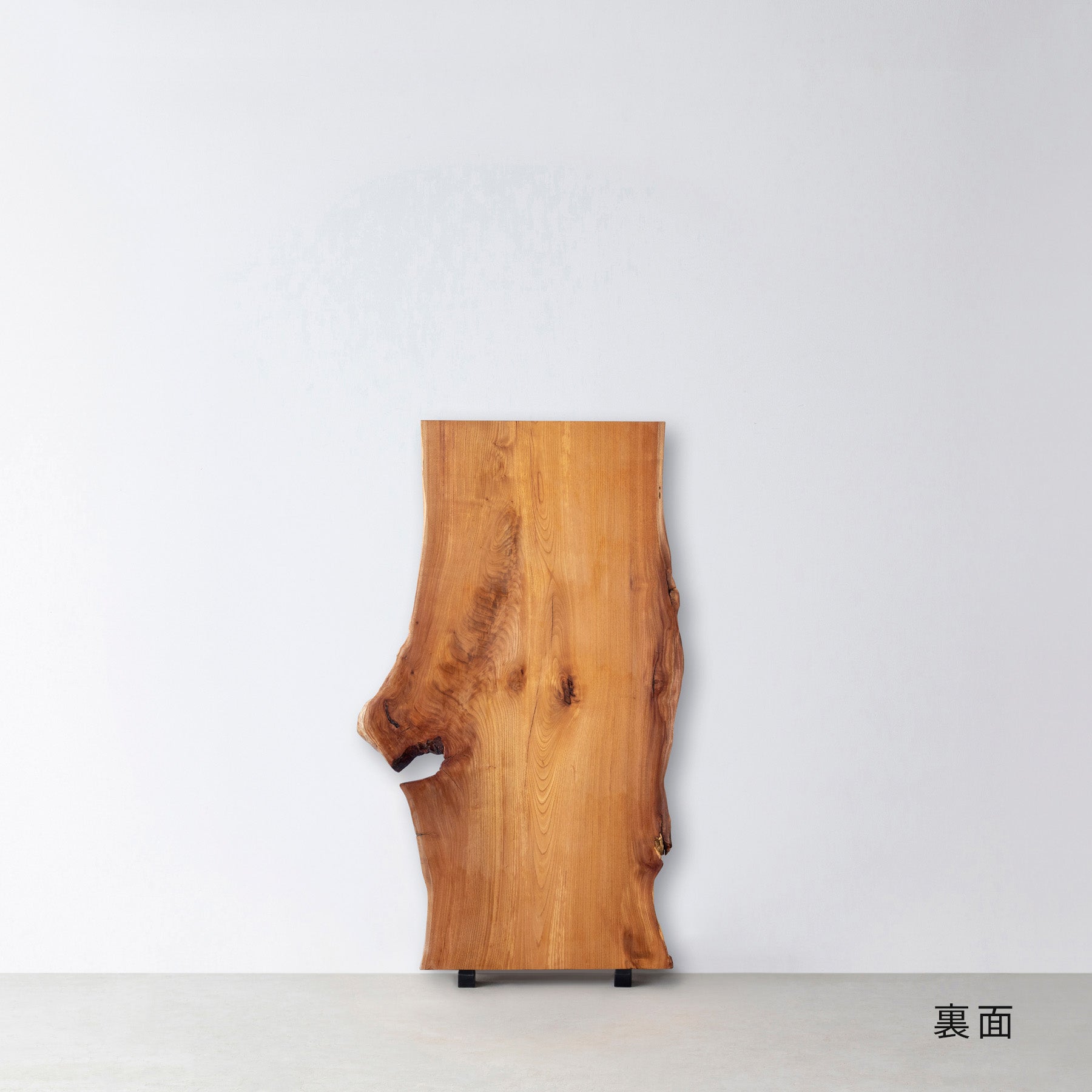 一枚板 / ケヤキ #0019　1300 × 570 ~ 760 mm