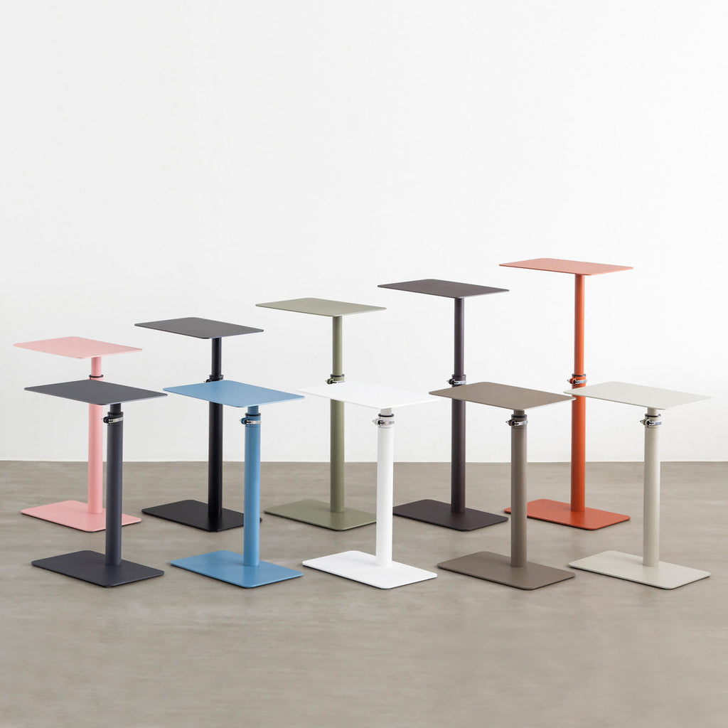 自由に高さを変えられる、シンプルでミニマルな昇降サイドテーブル全色３