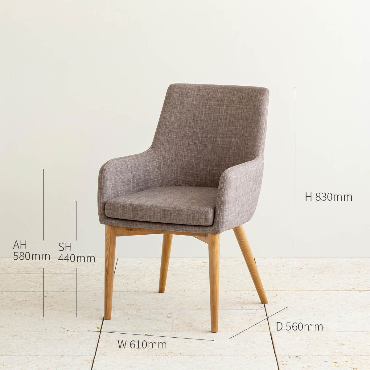 優しい質感のグレーのファブリックを使用したどんなお部屋にも合わせやすいダイニングチェア（サイズ画像1）
