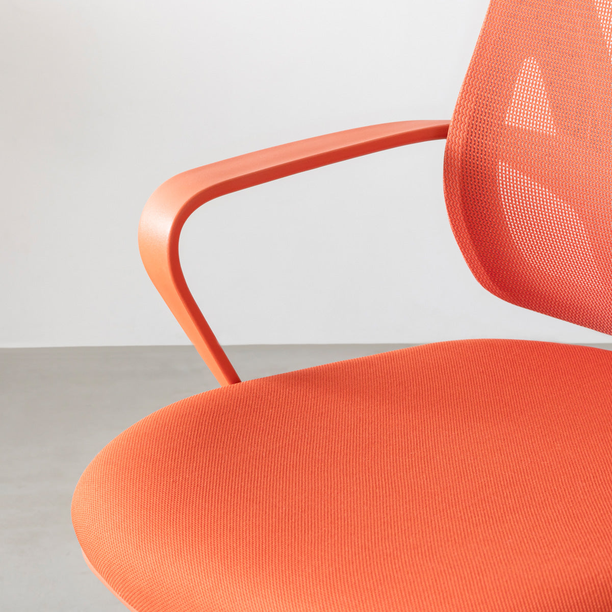 Flex - Comfort　リクライニングできる メッシュ デスクチェア