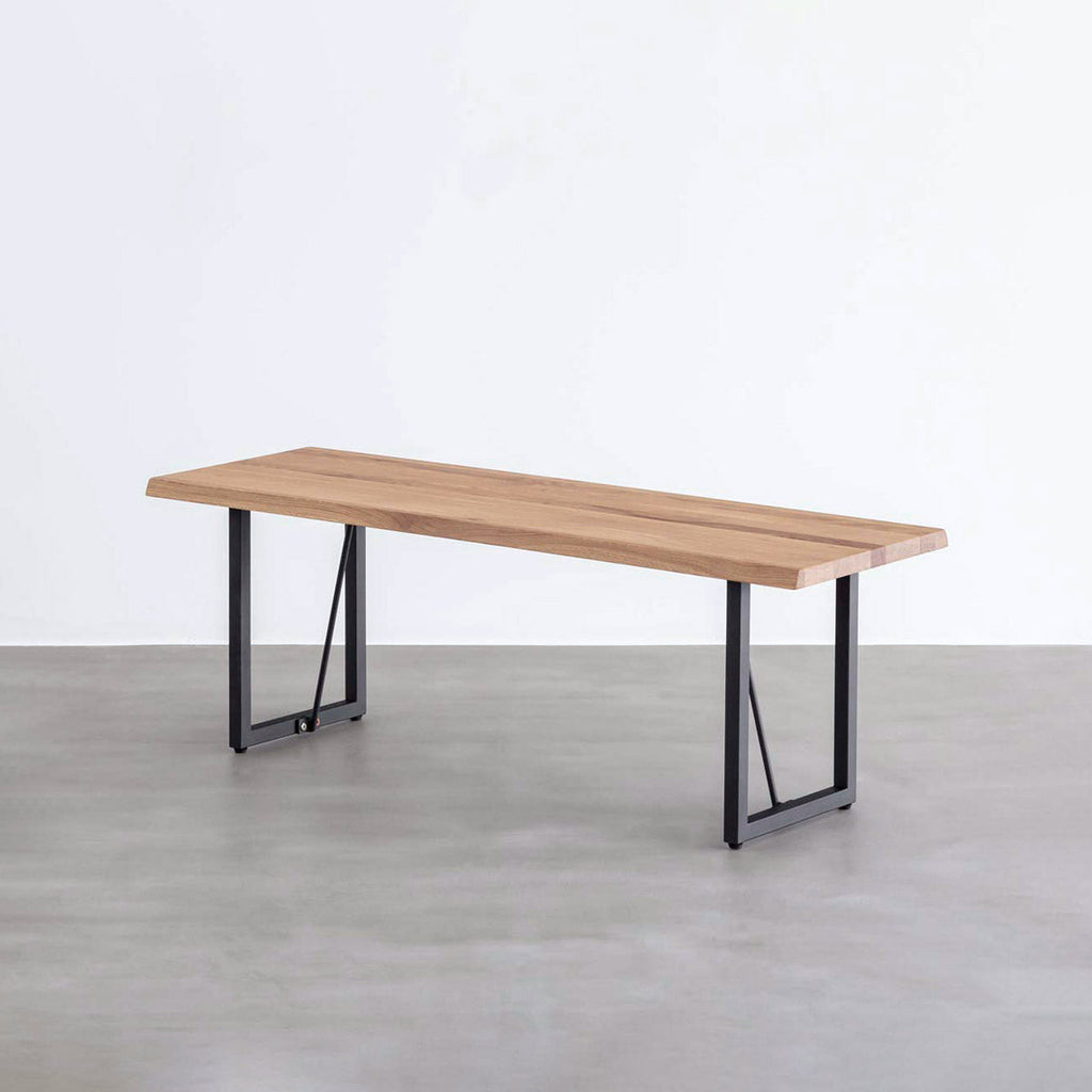 Mサイズオーク無垢材ベンチ・斜めからのアングル