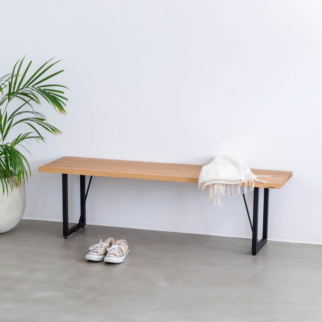 Lサイズオーク無垢材ベンチ・インテリアイメージ