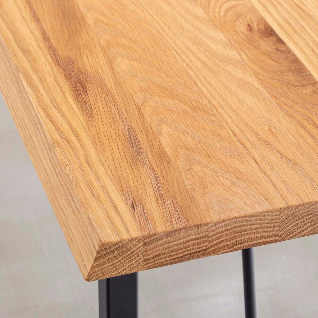 Mサイズオーク無垢材ベンチ・天板クローズアップ